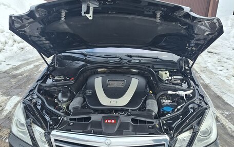 Mercedes-Benz E-Класс, 2011 год, 1 250 000 рублей, 11 фотография