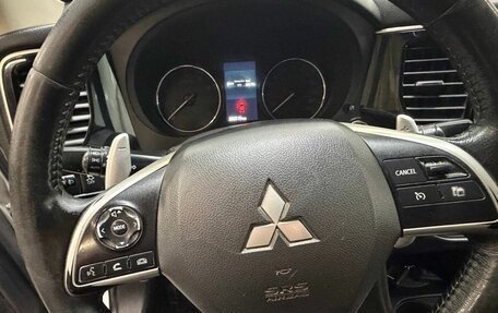 Mitsubishi Outlander III рестайлинг 3, 2014 год, 1 247 000 рублей, 9 фотография