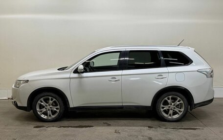 Mitsubishi Outlander III рестайлинг 3, 2014 год, 1 247 000 рублей, 6 фотография