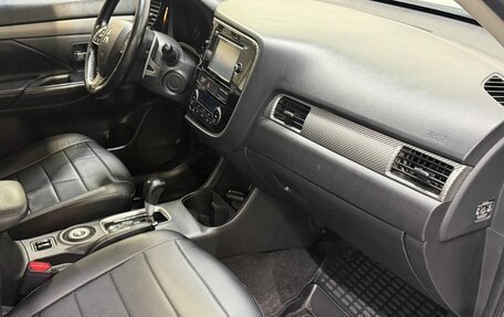 Mitsubishi Outlander III рестайлинг 3, 2014 год, 1 247 000 рублей, 7 фотография