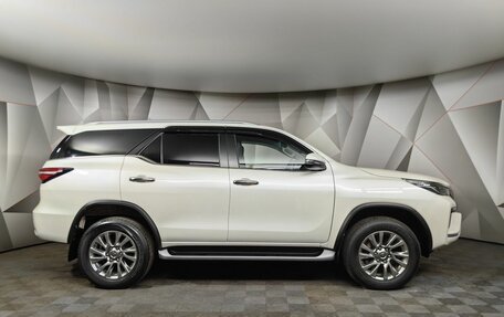 Toyota Fortuner II, 2021 год, 5 199 900 рублей, 6 фотография