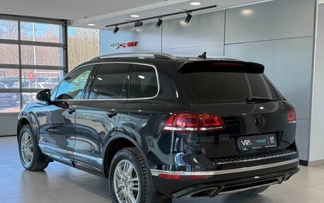 Volkswagen Touareg III, 2016 год, 3 247 000 рублей, 4 фотография