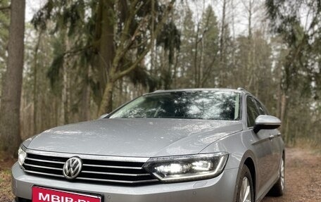 Volkswagen Passat B8 рестайлинг, 2019 год, 2 300 000 рублей, 1 фотография