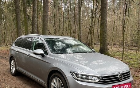Volkswagen Passat B8 рестайлинг, 2019 год, 2 300 000 рублей, 3 фотография