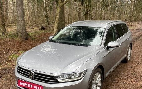 Volkswagen Passat B8 рестайлинг, 2019 год, 2 300 000 рублей, 9 фотография