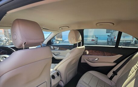 Mercedes-Benz E-Класс, 2016 год, 2 850 000 рублей, 13 фотография