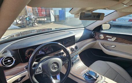 Mercedes-Benz E-Класс, 2016 год, 2 850 000 рублей, 11 фотография