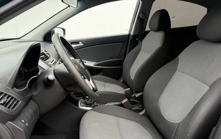 Hyundai Solaris II рестайлинг, 2013 год, 700 000 рублей, 10 фотография