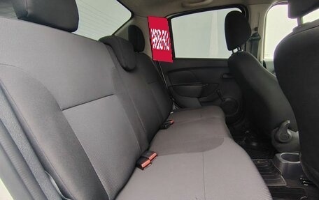 Renault Logan II, 2019 год, 850 000 рублей, 11 фотография