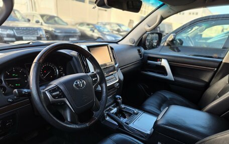 Toyota Land Cruiser 200, 2018 год, 4 849 000 рублей, 7 фотография