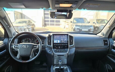 Toyota Land Cruiser 200, 2018 год, 4 849 000 рублей, 8 фотография