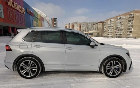 Volkswagen Tiguan II, 2019 год, 2 750 000 рублей, 2 фотография