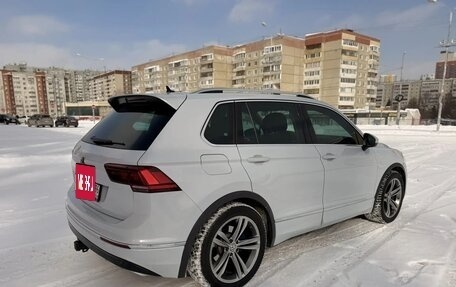 Volkswagen Tiguan II, 2019 год, 2 750 000 рублей, 3 фотография