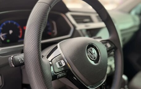 Volkswagen Tiguan II, 2019 год, 2 750 000 рублей, 10 фотография