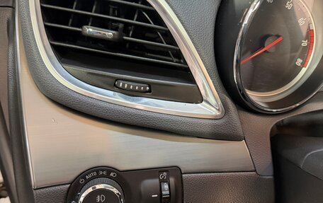 Opel Mokka I, 2013 год, 1 280 000 рублей, 23 фотография