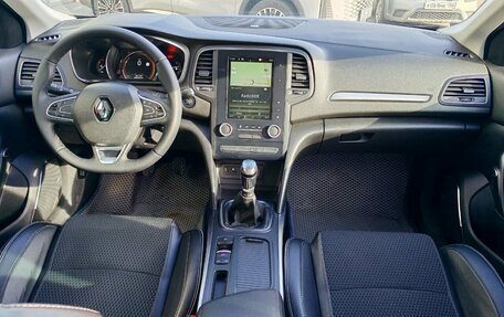 Renault Megane IV, 2017 год, 1 300 000 рублей, 7 фотография