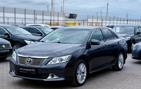 Toyota Camry, 2014 год, 1 899 990 рублей, 3 фотография