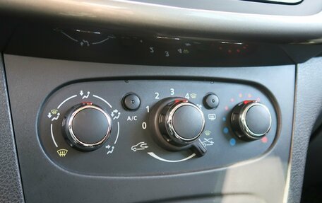 Renault Sandero II рестайлинг, 2020 год, 1 299 000 рублей, 19 фотография