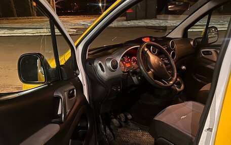 Peugeot Partner II рестайлинг 2, 2016 год, 950 000 рублей, 15 фотография