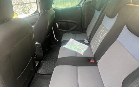 Peugeot Partner II рестайлинг 2, 2016 год, 950 000 рублей, 11 фотография