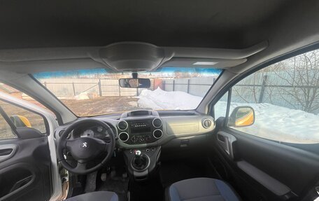 Peugeot Partner II рестайлинг 2, 2016 год, 950 000 рублей, 20 фотография