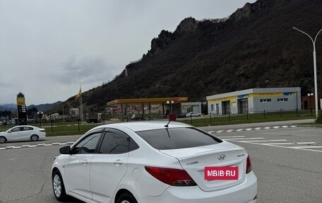 Hyundai Solaris II рестайлинг, 2015 год, 890 000 рублей, 5 фотография