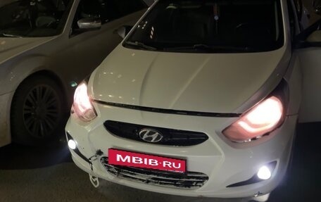 Hyundai Solaris II рестайлинг, 2014 год, 580 000 рублей, 3 фотография