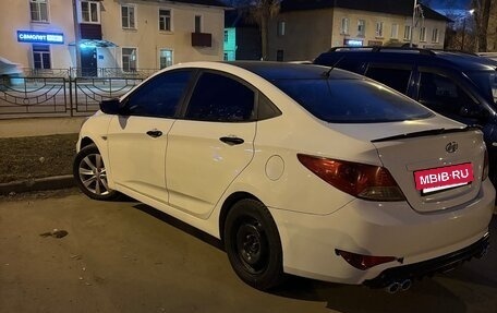 Hyundai Solaris II рестайлинг, 2014 год, 580 000 рублей, 2 фотография