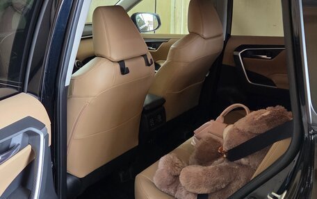 Toyota RAV4, 2019 год, 3 500 000 рублей, 10 фотография