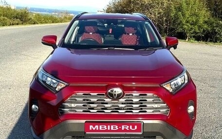 Toyota RAV4, 2019 год, 3 200 000 рублей, 1 фотография