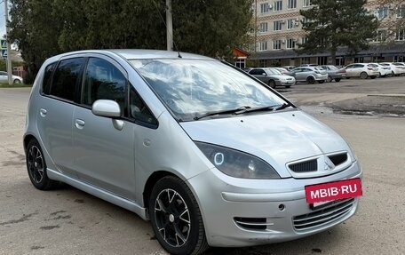 Mitsubishi Colt VI рестайлинг, 2002 год, 550 000 рублей, 2 фотография
