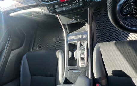 Honda Accord IX рестайлинг, 2017 год, 2 200 000 рублей, 8 фотография