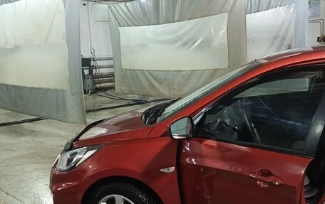 Hyundai Solaris II рестайлинг, 2012 год, 650 000 рублей, 2 фотография