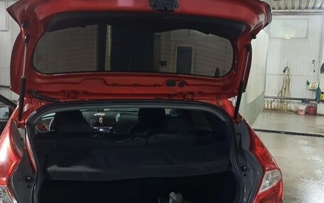 Hyundai Solaris II рестайлинг, 2012 год, 650 000 рублей, 13 фотография