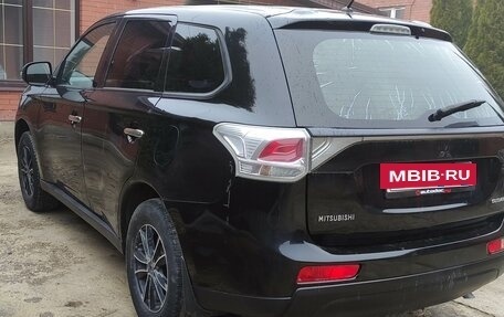 Mitsubishi Outlander III рестайлинг 3, 2012 год, 920 000 рублей, 5 фотография