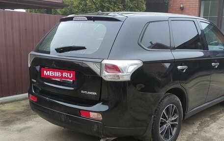 Mitsubishi Outlander III рестайлинг 3, 2012 год, 920 000 рублей, 4 фотография