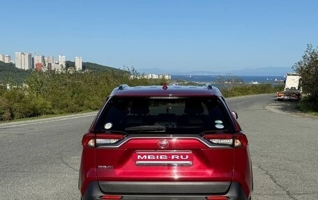 Toyota RAV4, 2019 год, 3 200 000 рублей, 2 фотография