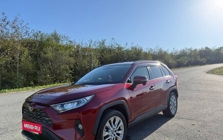 Toyota RAV4, 2019 год, 3 200 000 рублей, 3 фотография