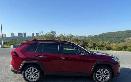 Toyota RAV4, 2019 год, 3 200 000 рублей, 8 фотография