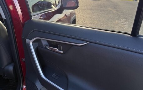 Toyota RAV4, 2019 год, 3 200 000 рублей, 10 фотография
