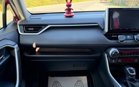 Toyota RAV4, 2019 год, 3 200 000 рублей, 26 фотография