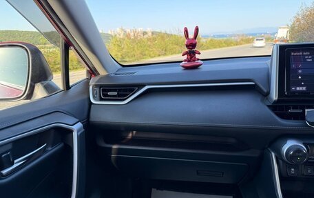 Toyota RAV4, 2019 год, 3 200 000 рублей, 29 фотография