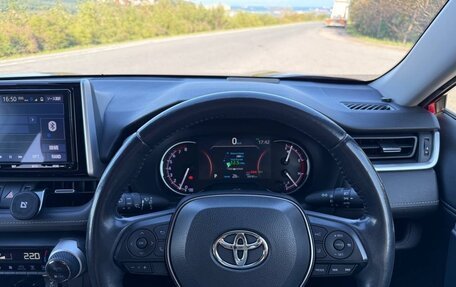 Toyota RAV4, 2019 год, 3 200 000 рублей, 27 фотография