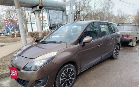 Renault Scenic III, 2009 год, 580 000 рублей, 2 фотография