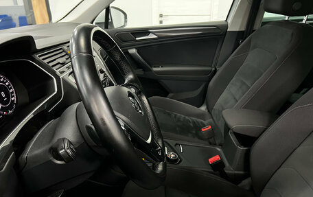 Volkswagen Tiguan II, 2018 год, 2 990 000 рублей, 11 фотография