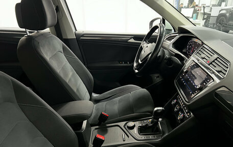 Volkswagen Tiguan II, 2018 год, 2 990 000 рублей, 12 фотография