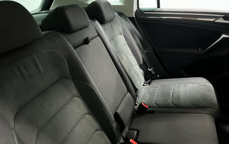 Volkswagen Tiguan II, 2018 год, 2 990 000 рублей, 21 фотография