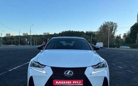 Lexus IS III, 2018 год, 2 799 000 рублей, 1 фотография