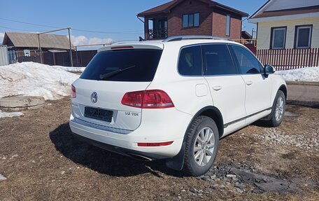 Volkswagen Touareg III, 2011 год, 1 800 000 рублей, 3 фотография