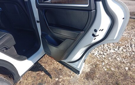 Volkswagen Touareg III, 2011 год, 1 800 000 рублей, 16 фотография